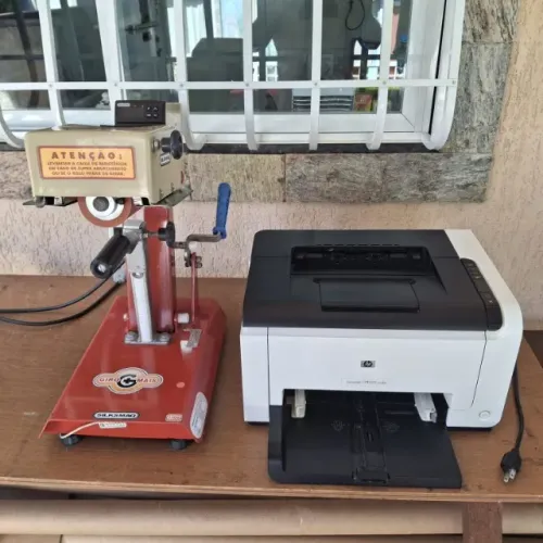 Impressora HP Laser CP1025 + Prensa Giro Silksmaq