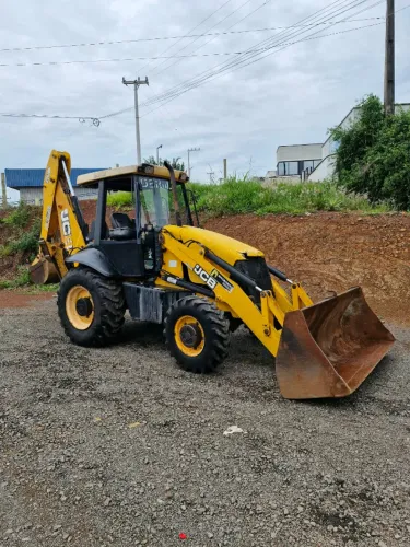 Retro Escavadeira JCB 3c plus ano 2014