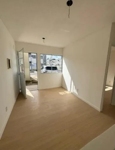 ALUGO APARTAMENTO TÉRREO COM QUINTAL