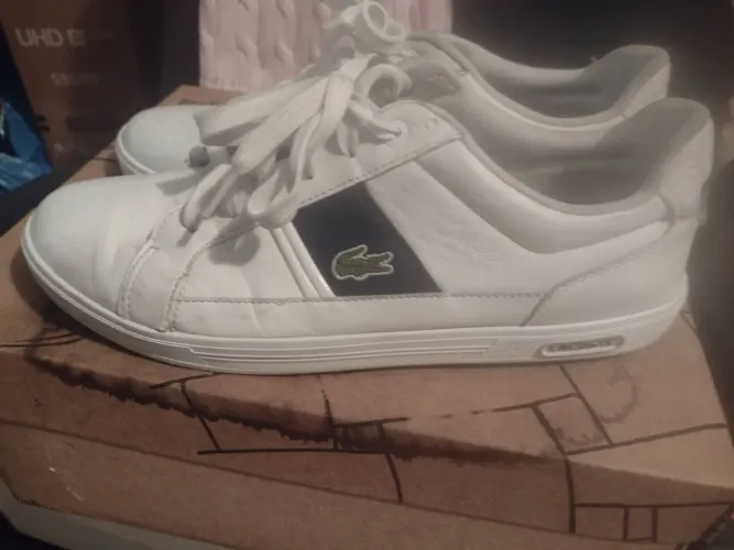 Tênis Lacoste original couro N/39