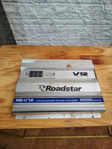 Amplificador roadstar