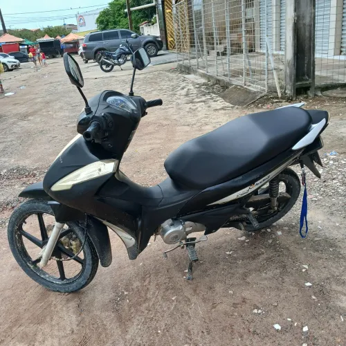 Avelloz 2021