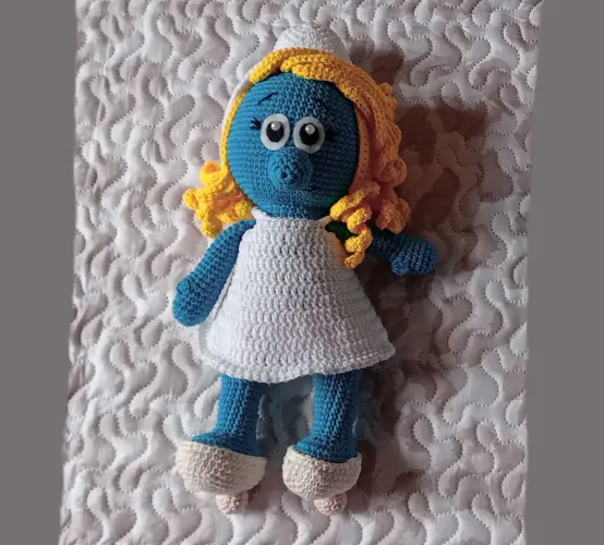 Boneca smurfette amigurumi