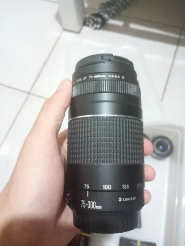 Lente 75-300 nova