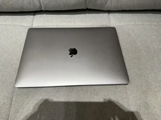 COM DEFEITO! MacBook Pro 15" 2017 i7 16GB Touch Bar - Defeito GPU Retirada de Peças/Reparo