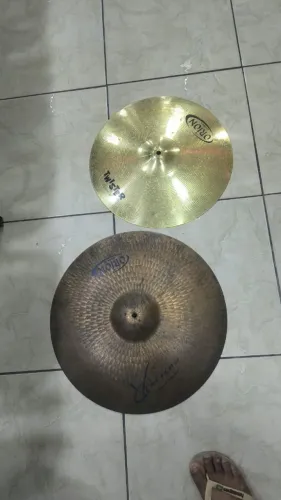 Pratos bateria
