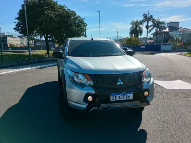 Mitsubishi L200 Tri. Outd. GLX 2.4 CD 4X4 Die. MEC 2024