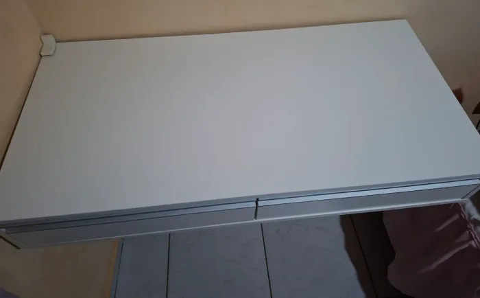 Escrivaninha de parede - com duas gavetas brancas