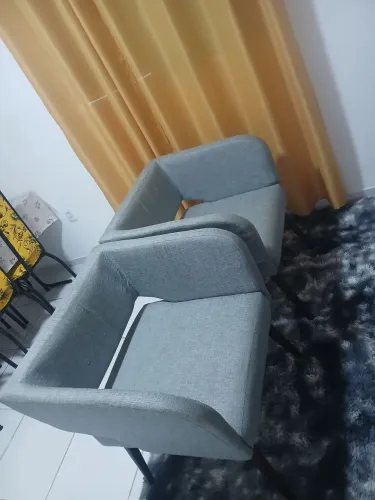 2 POLTRONAS SEMI-NOVAS 600 REAIS