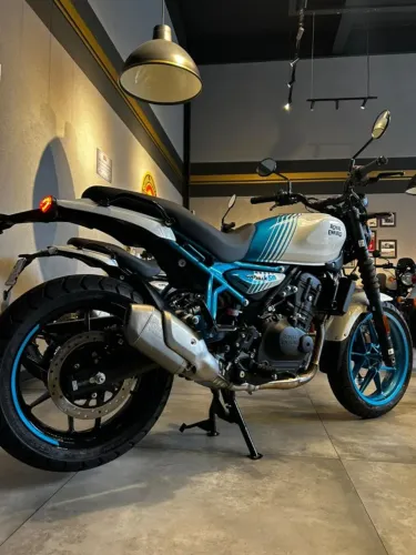 Guerrilla 450 Brava Blue 26/26 0km