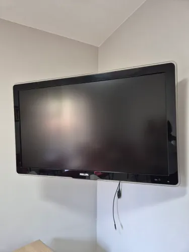 TV Philips 118x72 cm