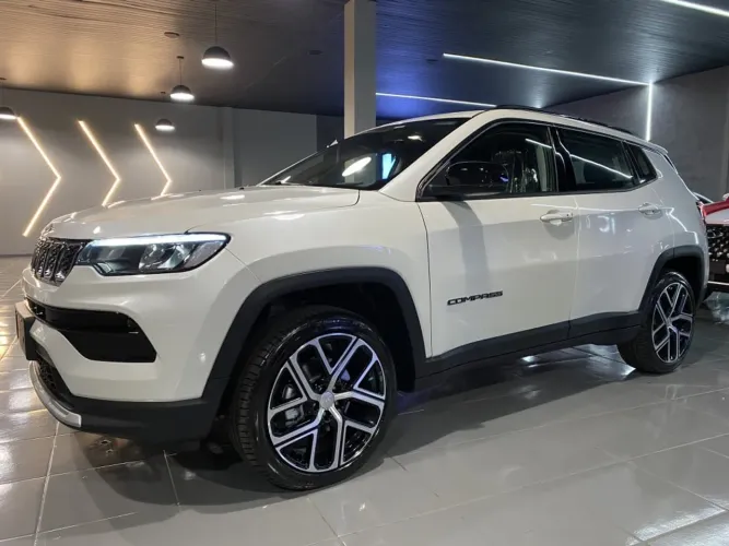 Jeep Compass Long. T270 1.3 TB 4X2 Flex AUT 2026