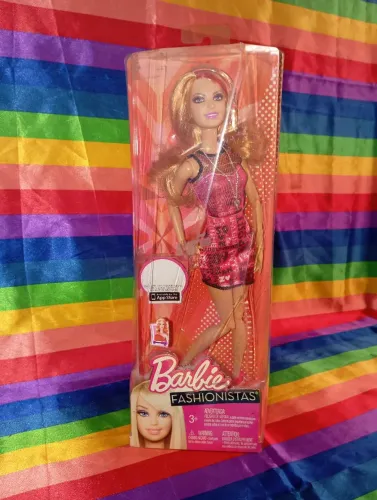 BONECA BARBIE FASHIONISTA LACRADA