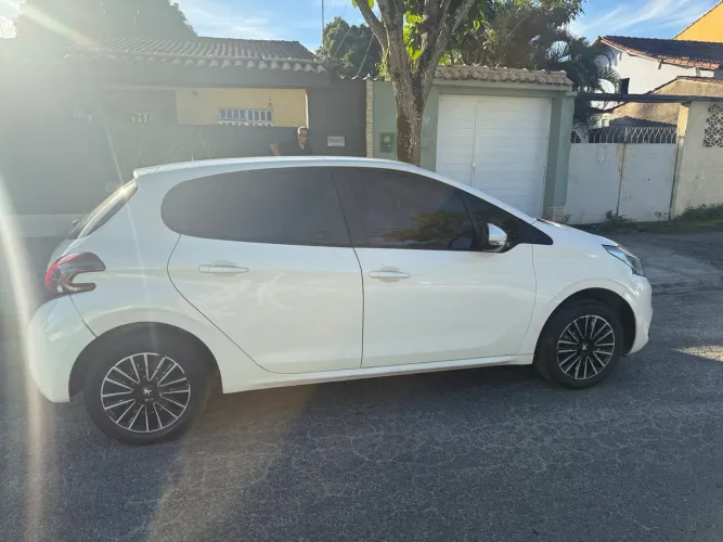 Peugeot 208 Active 1.2 Flex 12V 5P Mec. 2019