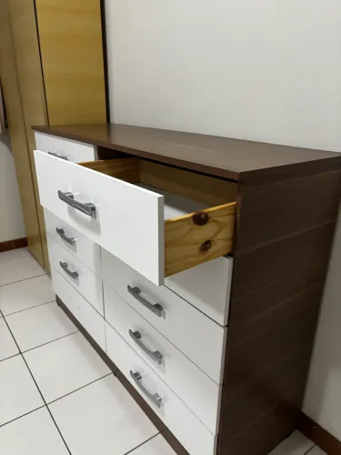 Cômoda 8 gavetas