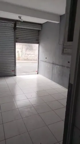 Salão Comercial em Guaianases - 32 m2com Banheiro
