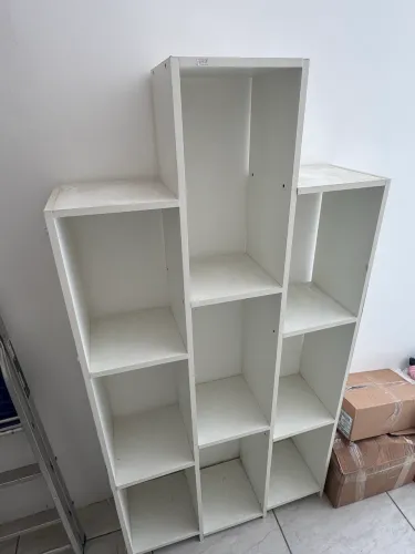Vende se estante de nincho