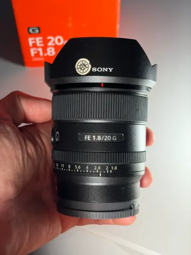 Lente Sony 20mm f1.8 G - impecável 
