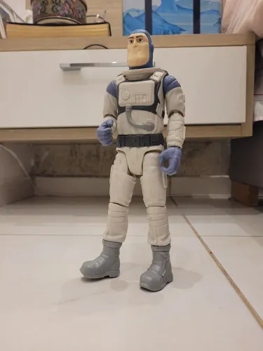 Boneco original Lightyear do universo Toy Story