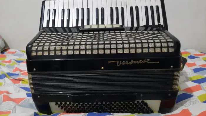 acordeon veroneze 120 baixos preço promocional FAVOR LER TODO ANUNCIO