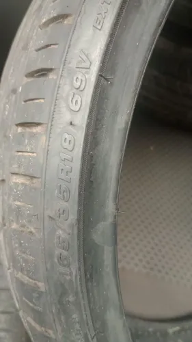 Pneu novos usado apenas um dia, sujeito a todas as avaliações pneu estão novos