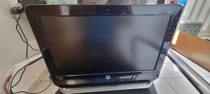 HP All-in-One da série HP 18, com tela de 18,5 polegadas.