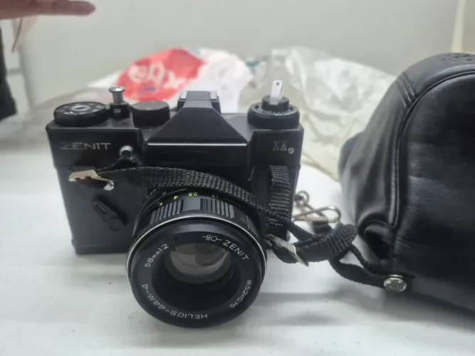 Câmera Zenit 12 XP analógica