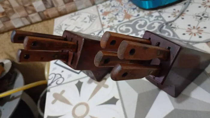 Vendo.um faqueiro de madeira marca búfalo