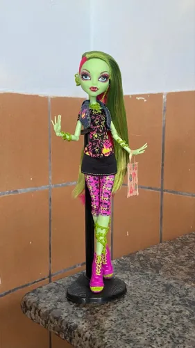 Monster High Skyler Creep Venus COMPLETA