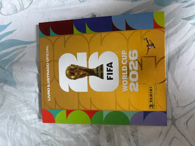 ÁLBUM DOURADO DA COPA 2026 - INCOMPLETO
