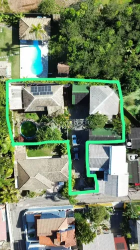 Investimento na Barra da Lagoa | Terreno com 4 Casas Alugadas
