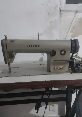 Máquina Reta Industrial Juki DDL-227 com Mesa