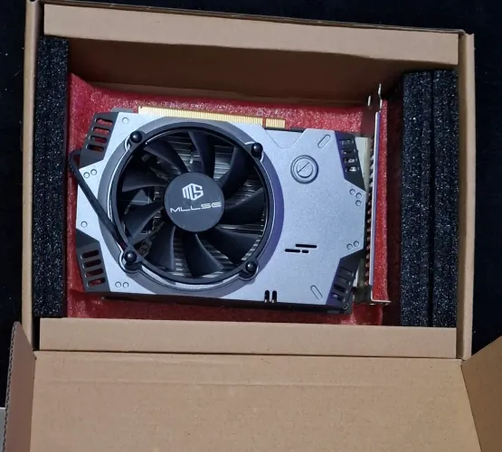 Placa de vídeo RX 550 4GB MLLSE - PROBLEMA NA VENTOINHA!! *Leia a descrição*
