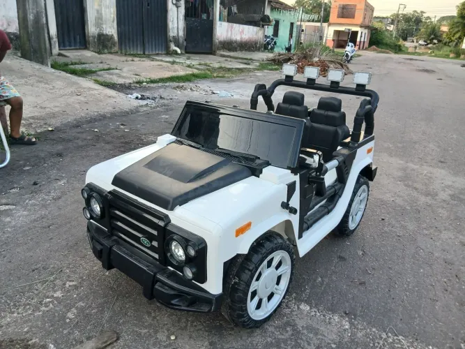 Carro infantil com controle