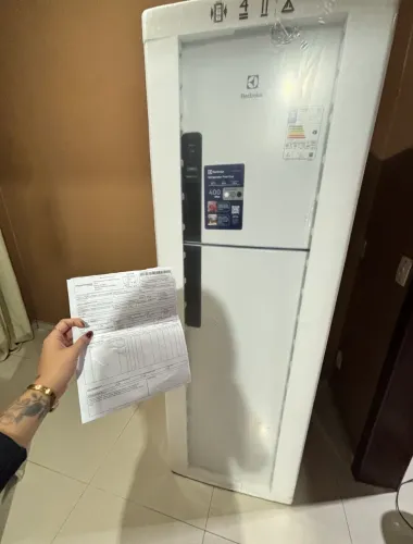Geladeira 400L Electrolux