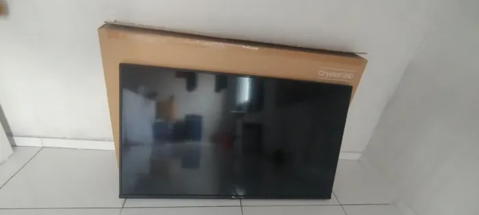 TELEVISÃO TCL (RETIRADA DE PEÇAS)