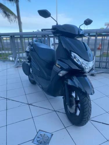 FLUO 125cc Ano: 2024 - 5.833 kms - SUPER NOVA !!