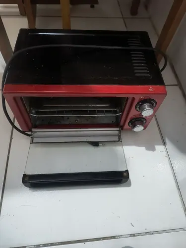 Forno elétrico, 90 reais.