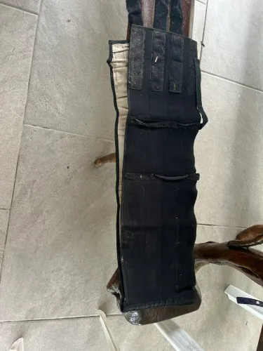 Protetor de esporas para cavalo