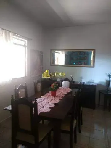 Casa à venda, 3 quartos, 6 vagas, Osvaldo Rezende - Uberlândia/MG