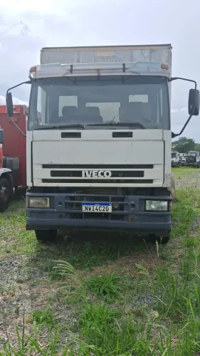 Iveco 230e24 ano 2010 Cabine simples