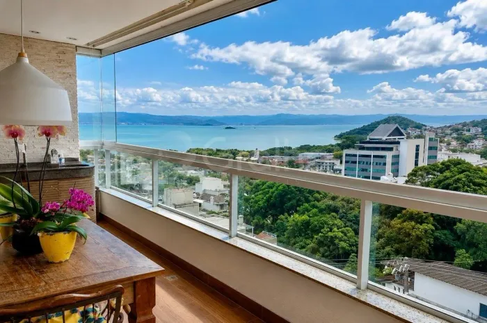 Apartamento de 203 m² com 3 suítes no Itacorubi