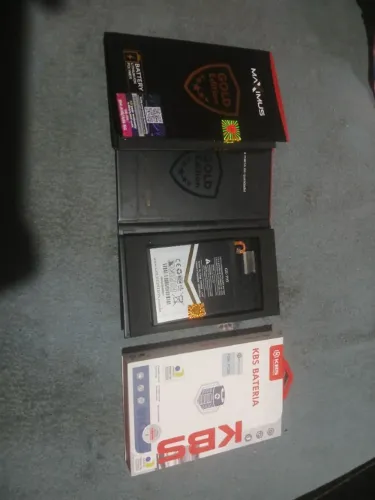Celular e baterias