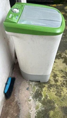 Tanquinho lava roupa 