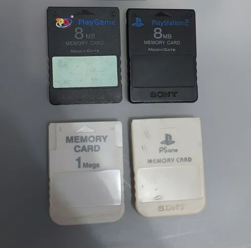 Memory Cards PS1/PS2