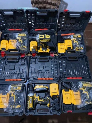 Parafusadeira e furadeira com 2 baterias 48 vol +maleta completa