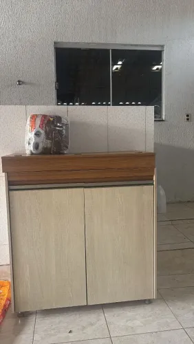 Móvel para aquario com ptampa .