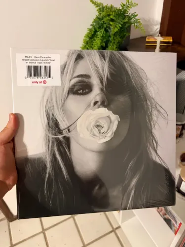 Miley Cyrus Bass Persuades Disco de Vinil LP Edição Target Faixa Bônus Smile LACRADO