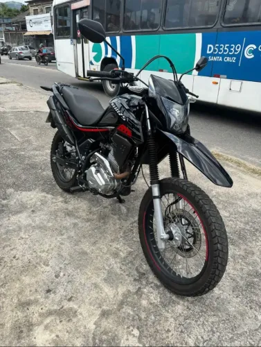 VENDO SHI 175 EFI SEM NADA PRA FAZER.