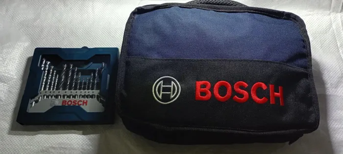 Furadeira Bosch GSB 16 RE 850W + jogo brocas Bosch